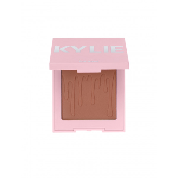Kylie Bronzer - Tawny Mami